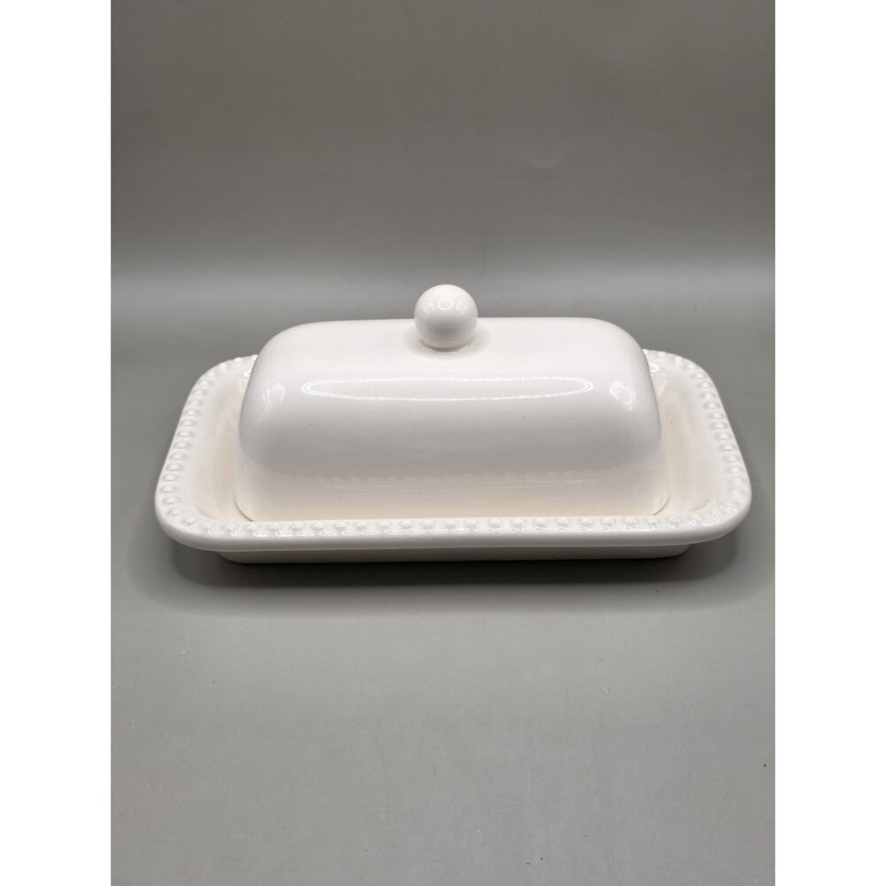 Pottery Barn Emma White Beaded Stoneware Covered Butter Dish 1/4 Lb Stick Lid